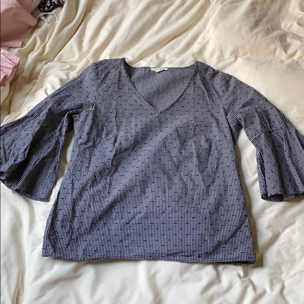 Cute women’s top/blouse!